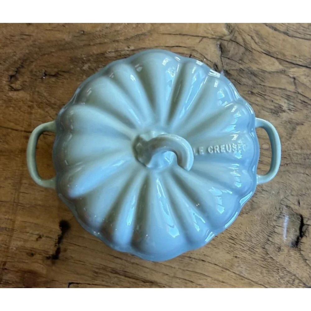 Le Creuset Stoneware Figural Pumpkin Mini Cocotte 12 oz Sea Salt Green NEW NIB